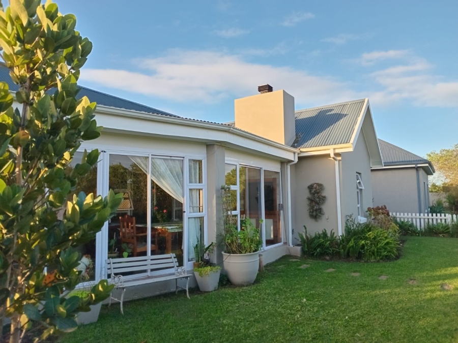 4 Bedroom Property for Sale in Kraaibosch Country Estate Western Cape